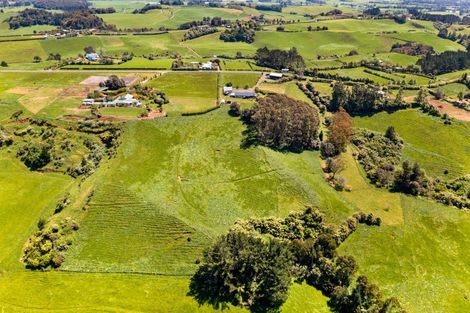 Photo of property in 193 Ackworth Road, Lepperton, New Plymouth, 4373