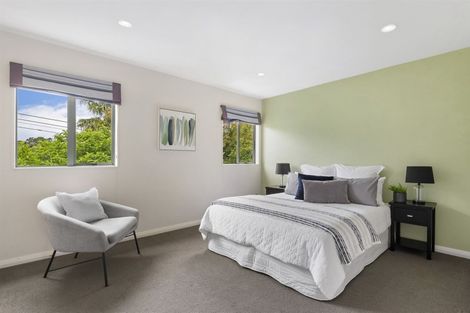 Photo of property in 27 Aorangi Place, Birkenhead, Auckland, 0626