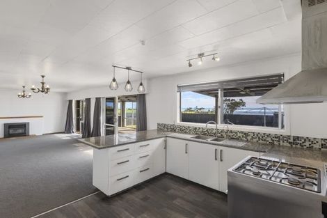 Photo of property in 54 Hume Street, Waitara, 4320