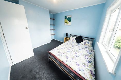 Photo of property in 2 Tawhiti Road, Hawera, 4610