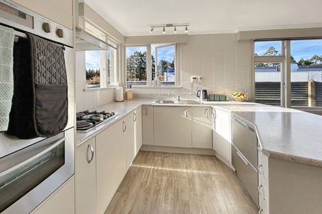 Photo of property in 9 Grange Street, Winton, 9720