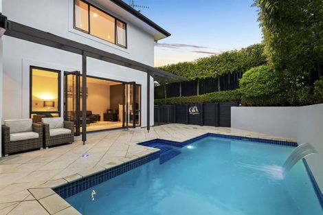 Photo of property in 25a Hastings Road, Mairangi Bay, Auckland, 0630