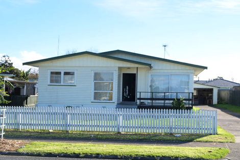 Photo of property in 103 Raglan Street, Mangere East, Auckland, 2024