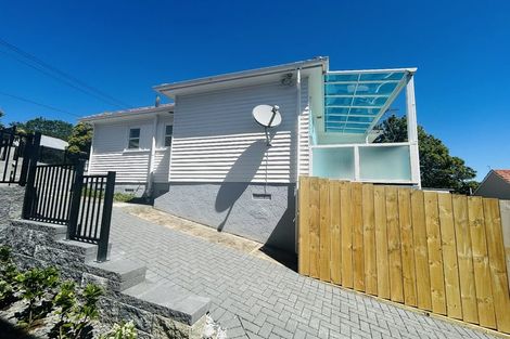 Photo of property in 18 Fulljames Avenue, Mount Roskill, Auckland, 1041