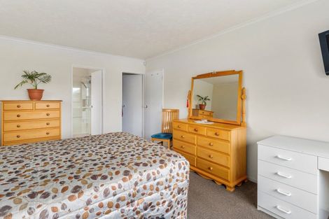 Photo of property in 12 Vanderbilt Place, Halswell, Christchurch, 8025