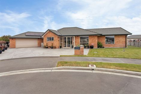 Photo of property in 17 Sweet Waters Place, Woolston, Christchurch, 8023