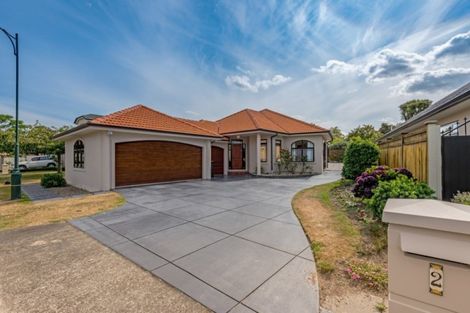 Photo of property in 2 Heritage Place, Terrace End, Palmerston North, 4410