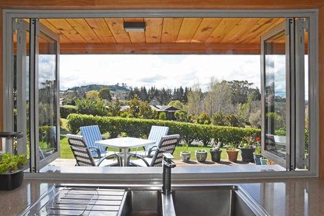 Photo of property in 18 Glen Mohr, Acacia Bay, Taupo, 3385