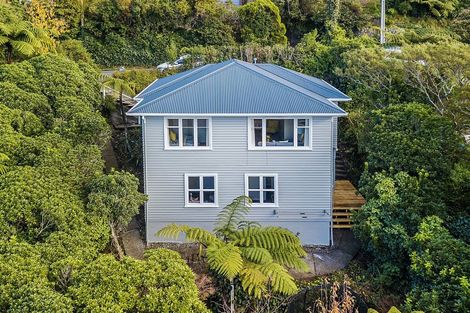 Photo of property in 11 Chester Road, Tawa, Wellington, 5028