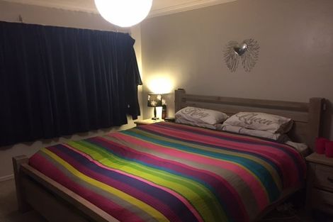 Photo of property in 1/84 Sylvan Avenue, Northcote, Auckland, 0627