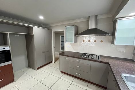 Photo of property in 66 Blackwood Drive, Wattle Downs, Auckland, 2103