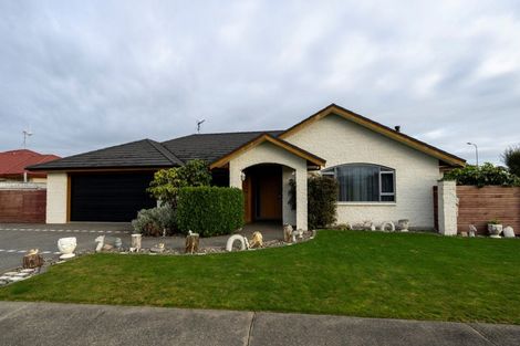 Photo of property in 7 Barry Curtis Place, Levin, 5510