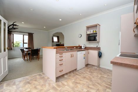 Photo of property in 2 Mckenzie Terrace, Carterton, 5713