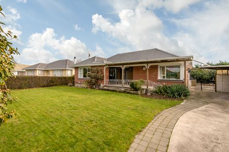 Photo of property in 15 Wilton Crescent, Bishopdale, Christchurch, 8053