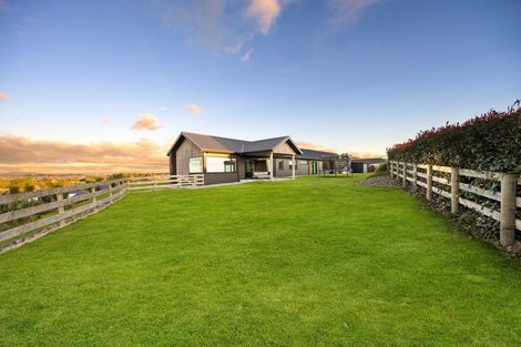 Photo of property in 32 Glenwood Grove, Whatawhata, Hamilton, 3285