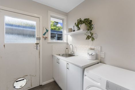 Photo of property in 5 Heaphy Street, Westown, New Plymouth, 4310