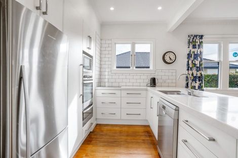 Photo of property in 15 Home Street, Winton, 9720