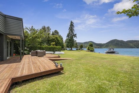 Photo of property in 7 Steep Street, Lake Okareka, Rotorua, 3076