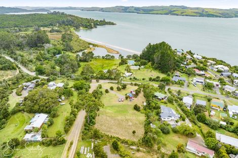 Photo of property in 39 Ngatoto Road, Tinopai, Matakohe, 0593