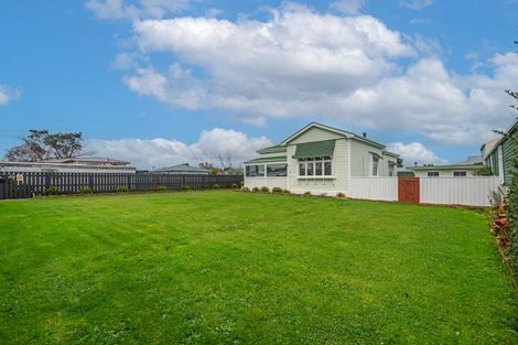 Photo of property in 22 Bowen Street, Woodville, 4920