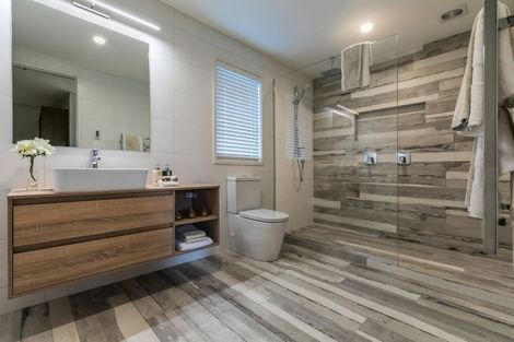 Photo of property in 21b Churchouse Road, Greenhithe, Auckland, 0632