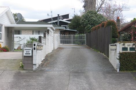 Photo of property in 317 Devonport Road, Tauranga, 3110