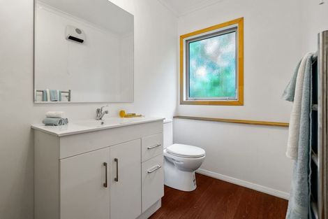 Photo of property in 134 Miromiro Road, Normandale, Lower Hutt, 5010