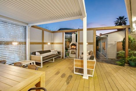 Photo of property in 11 Fairway Avenue, Red Beach, 0932