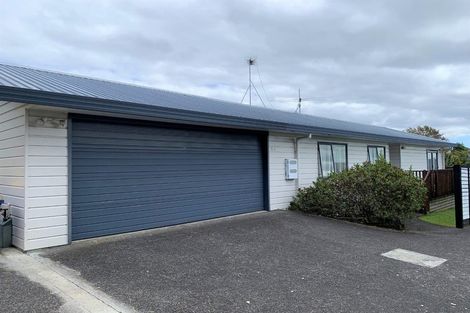 Photo of property in 51a West Coast Road, Glen Eden, Auckland, 0602