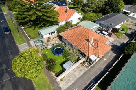 Photo of property in 6 List Street, Welbourn, New Plymouth, 4310