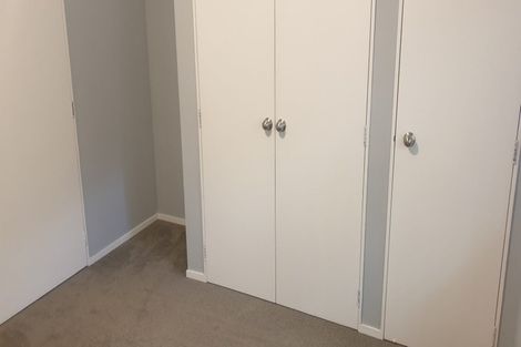 Photo of property in 2/21 Contessa Drive, Glenfield, Auckland, 0629