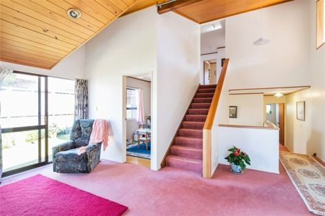 Photo of property in 34 Lakewood Avenue, Churton Park, Wellington, 6037