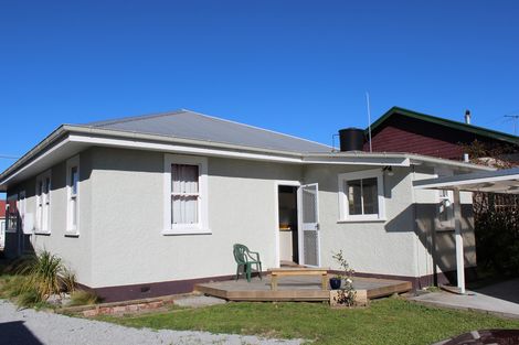 Photo of property in 35 Carnarvon Street, Gisborne, 4010