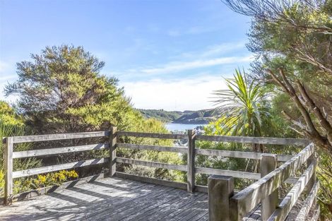 Photo of property in 16 Kinloch Place, Papakowhai, Porirua, 5024