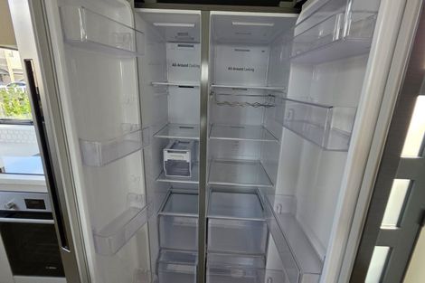 Photo of property in 1 Kaikape Lane, Flat Bush, Auckland, 2019