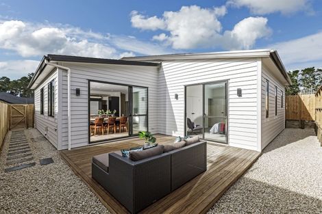 Photo of property in 3 Ropere Street, Kumeu, 0810