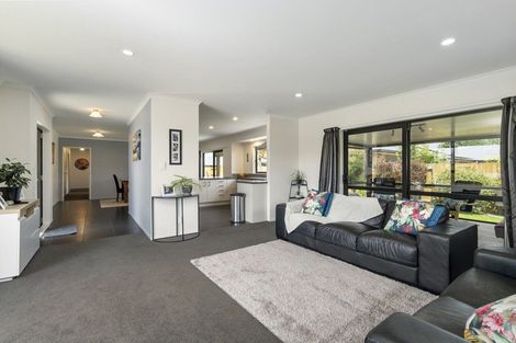Photo of property in 22 Liberty Grove, Kelvin Grove, Palmerston North, 4414