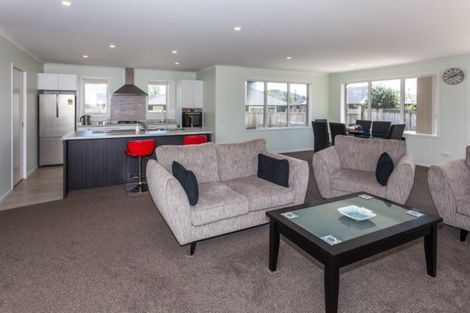 Photo of property in 80 Golden Shore Place, Coromandel, 3506
