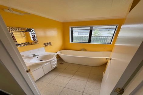 Photo of property in 5 Simcox Street, Otaki Beach, Otaki, 5512