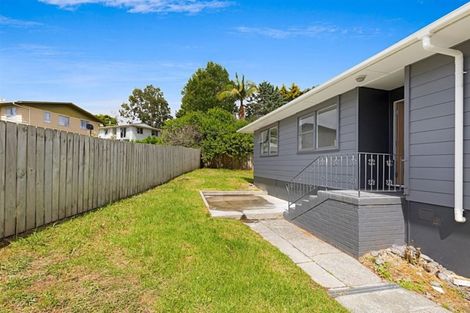 Photo of property in 25 Hewlett Road, Massey, Auckland, 0614