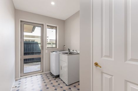 Photo of property in 8 Okuku Place, Hei Hei, Christchurch, 8042