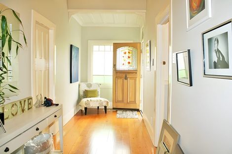 Photo of property in 35 Roberton Road, Avondale, Auckland, 1026