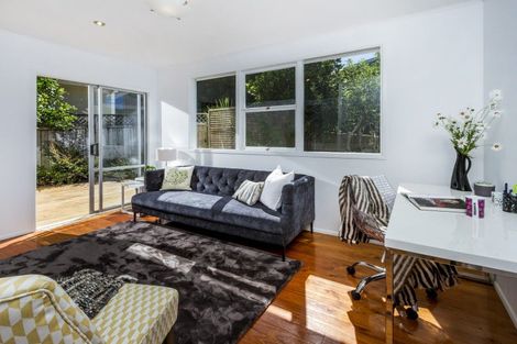 Photo of property in 1/5 Jutland Street, Mairangi Bay, Auckland, 0630