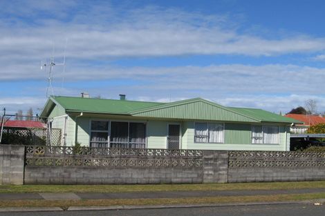 Photo of property in 6 Simon Place, Nawton, Hamilton, 3200