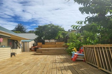 Photo of property in 1/6 Carlisle Road, Browns Bay, Auckland, 0630