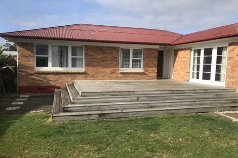 Photo of property in 8 Rollerson Street, Papakura, 2110