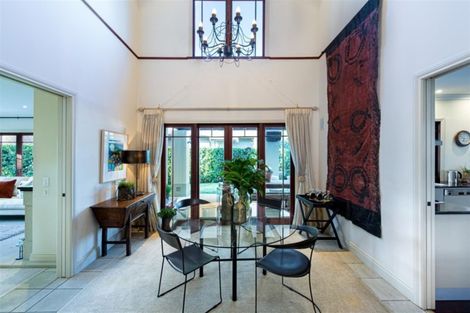 Photo of property in 15 Ocean View Road, Milford, Auckland, 0620