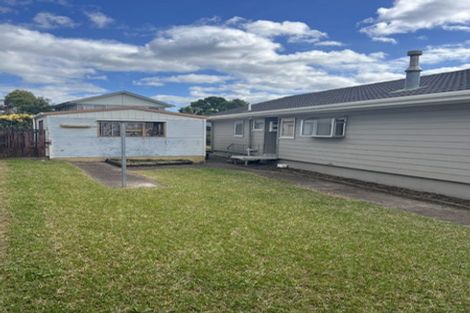 Photo of property in 7 Meadowood Drive, Unsworth Heights, Auckland, 0632