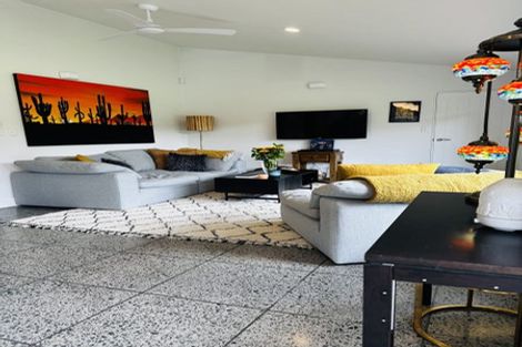 Photo of property in 11 Herbert Drive, Whangamata, 3620