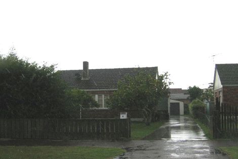 Photo of property in 4 Taurima Avenue, Point England, Auckland, 1072